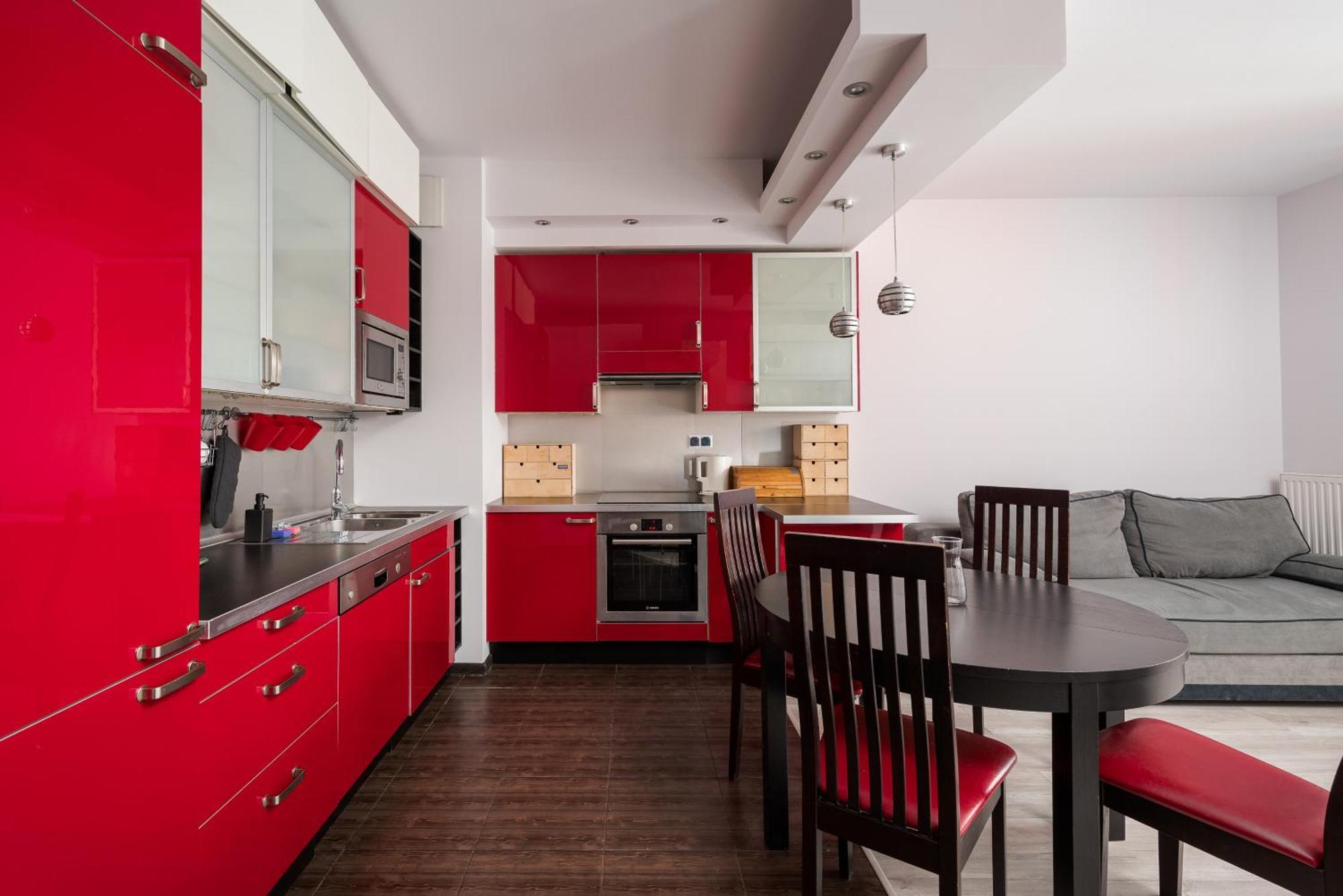 Metro Wawrzyszew 2-bedroom Apartament *