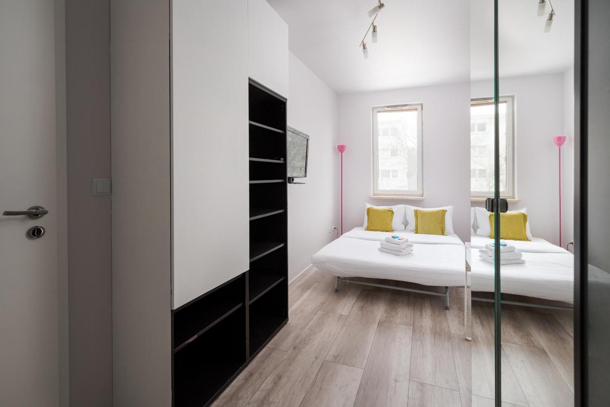 Metro Wawrzyszew 2-bedroom Apartment